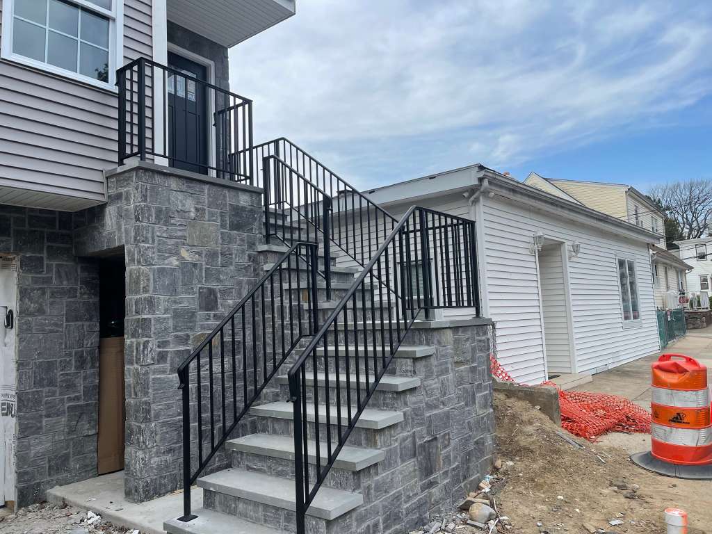 Commercial aluminum railing in New Jersey